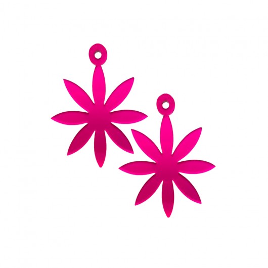 Magenta star flower