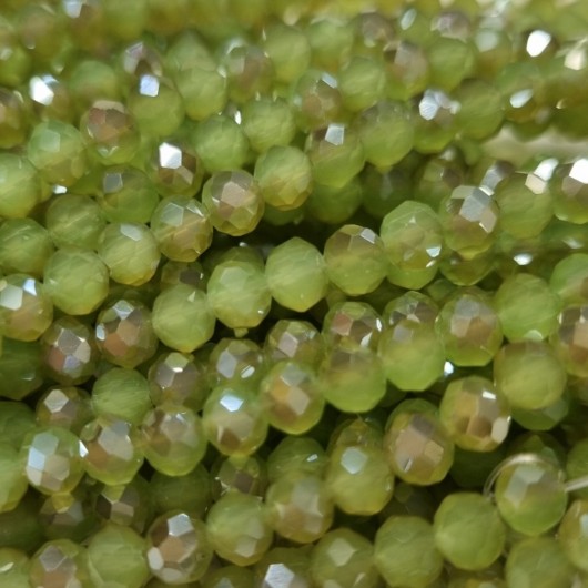 Cristallo Sfaccettato 4x3mm Avocado